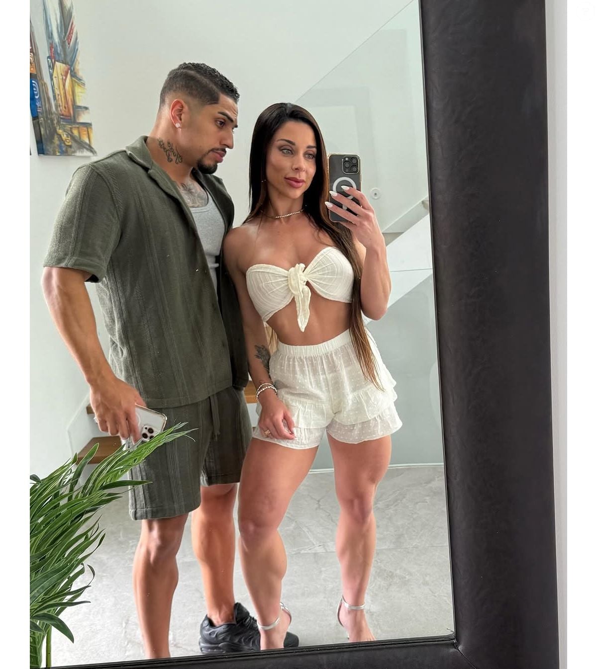 Foto: Luiza Marcato foi flagrada com Léo Santos enquanto gravava uma