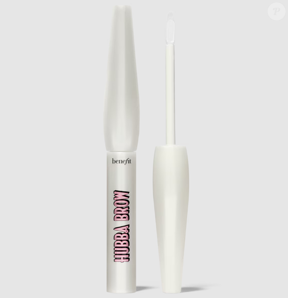 O HubbaBrow, da Benefit Cosmetics, é um sérum famoso, recomendado para nutrir os poros e melhorar a aparência das sobrancelhas.