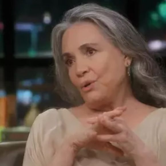 Apesar da afinidade com o ex-presidente, Regina revelou que houve pressão para dar uma resposta positiva, o que só ocorreu dois dias após o convite.