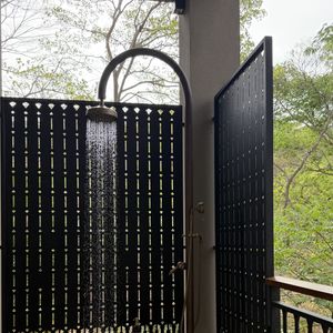 Camila Coelho se hospedou em um dos hotéis mais comentados da hotelaria internacional. Recém-inaugurado, o Nekajui aposta em luxo discreto, sustentabilidade e conexão profunda com a natureza