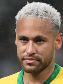 'Parças' que nada! Neymar tem rede de apoio só de mulheres, incluindo duas ex, mas levou 'chamada' por fala machista contra juiz de futebol