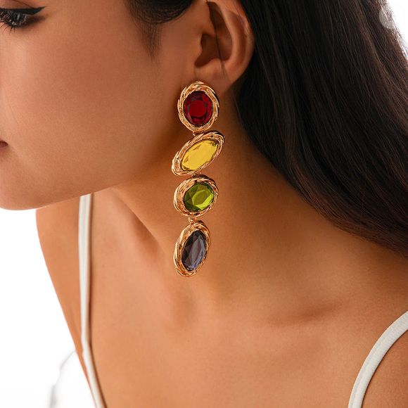 Brinco usado por Virgínia em anúncio da Grande Rio está à venda na Shopee por menos de R$ 30