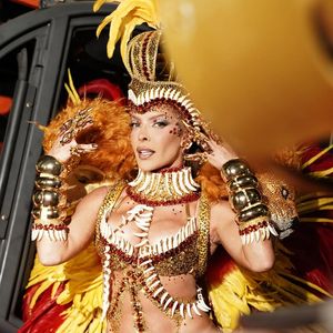 Jaquelline surgiu com fantasia intitulada 'Leões do Norte'