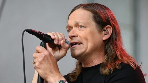 Qual foi a causa da morte de Brad Arnold? Vocalista do 3 Doors Down tinha apenas 47 anos e lutava contra um câncer em estágio avançado