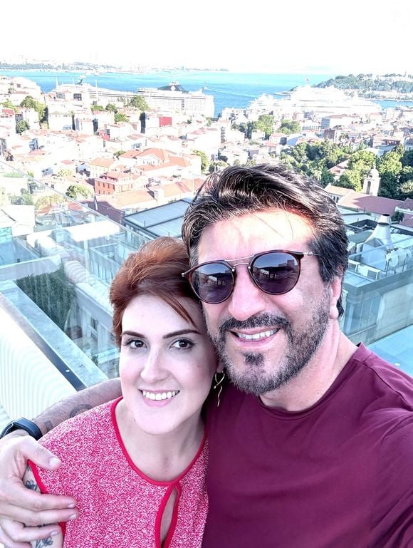 Lito Sousa e Mila Seidl se conheceram em 2014, após ela procurar o especialista em aviação para esclarecer dúvidas relacionadas ao medo de voar. Os dois se casaram em 2016