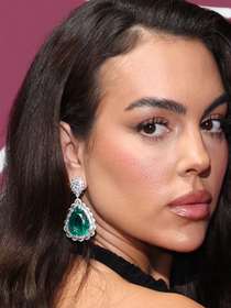 Georgina Rodríguez: 'Entreguei meu currículo na Inditex e comecei a trabalhar na Massimo Dutti, mas às vezes passeava pela Milla de Oro e adorava ver as vitrines. Quando entrava em uma boutique de luxo, para mim era como entrar em um museu'