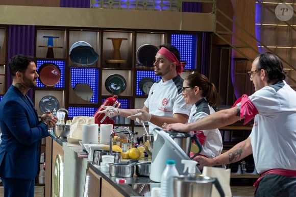 Climão entre participantes, jurados exigentes e um pin dourado mudam os rumos do 'MasterChef Brasil 2025'