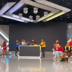 Poucos minutos depois, Celso Portiolli comemorou a volta da luz