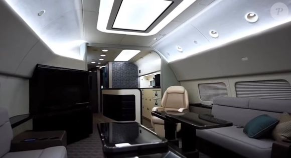 O Boeing 737 faz parte das aeronaves utilizadas por John Travolta em deslocamentos de longa distância