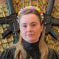 Deputada Júlia Zanatta rebate Oruam por crítica ao surgir em foto polêmica cercada de armas: 'Desarmamento do povo é sucesso de criminosos'