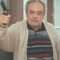 HOJE em 'Força de Mulher' (06 de junho): Fora de controle, Enver aponta arma em defesa de Arda, e Bahar é salva por protetora inesperada contra Cem
