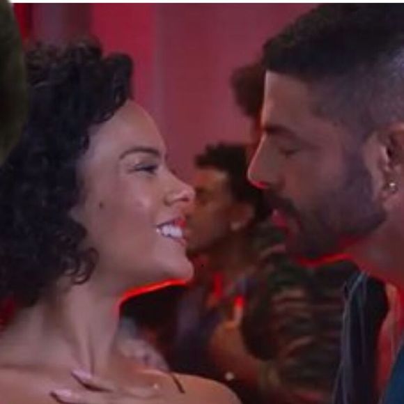 Afonso pega Maria de Fátima e César na cama em capítulo tenso de 21 de agosto na novela 'Vale Tudo'