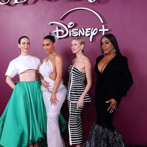 Kim Kardashian promoveu a série no Brasil em 2025 ao lado de Naomi Watts, Sarah Paulson e Niecy Nash