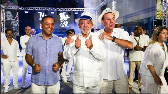 Lula assistiu desfile da escola Acadêmicos de Niterói