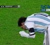 Mesmo após passar mal em campo, Messi costumava seguir jogando normalmente, sem deixar as partidas