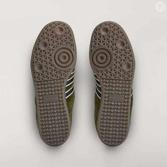 Novo modelo da Adidas aposta em design mais amplo e confortável, sem abrir mão do estilo retrô