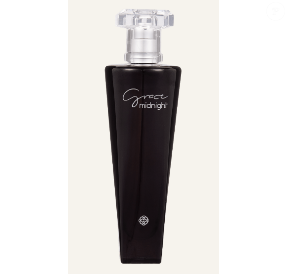 O Grace Midnight Hinode Deo Colônia (100ml) é um perfume glamuroso, sensual e envolvente, com notas de framboesa, tangerina, mação, rosa, baunilha, sândalo e almíscar.