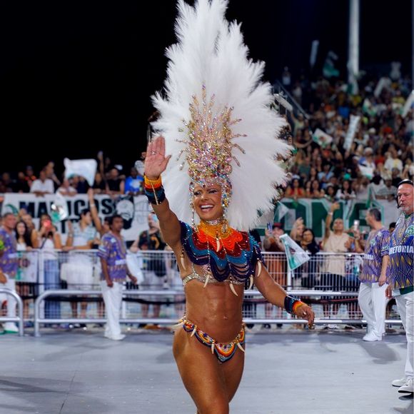 Carnaval 2026: Viviane Araujo é rainha de bateria da Mancha Verde