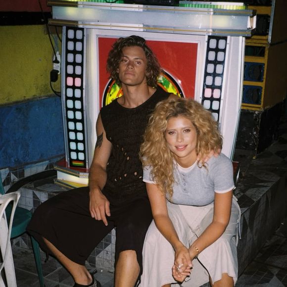 Isadora Cruz e seu namorado Lucas, esquiador profissional