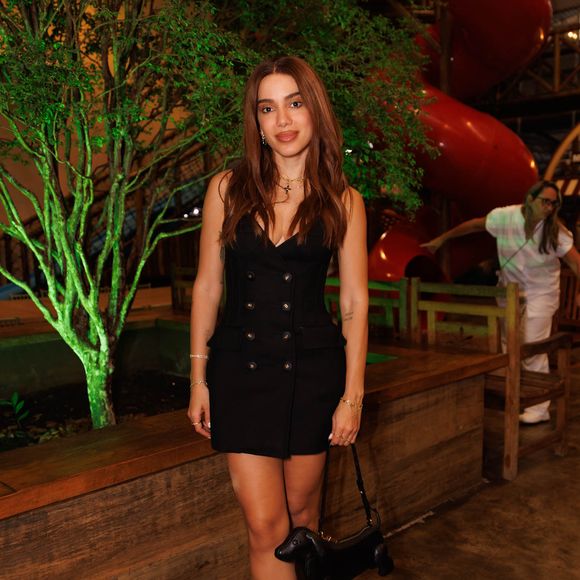 A aparição mais recente de Anitta foi nesta terça-feira (25), no aniversário de 3 anos de sua afilhada Ava, filha de Gabriela Prioli e Thiago Mansur