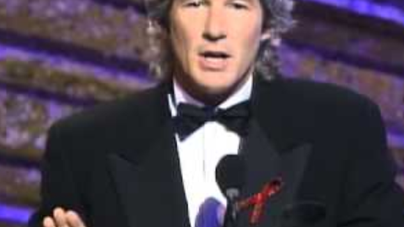 Há 32 anos, o eterno galã dos anos 90 Richard Gere foi BANIDO do Oscar por motivo surpreendente; relembre