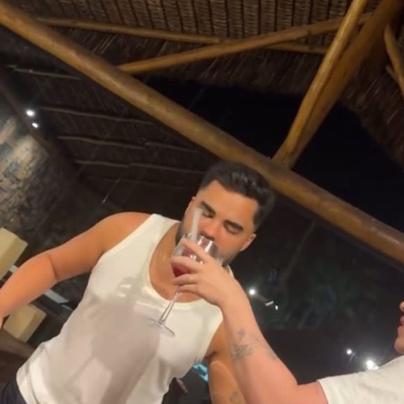 Virginia Fonseca ofereceu dinheiro a amigo para ele beber o sangue dela: 'R$ 50 mil'