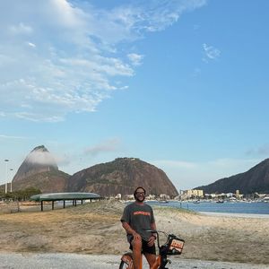 Boninho também abriu o jogo na entrevista ao 'Extra' sobre a possibilidade de cirurgias plásticas para retirada do excesso de pele.