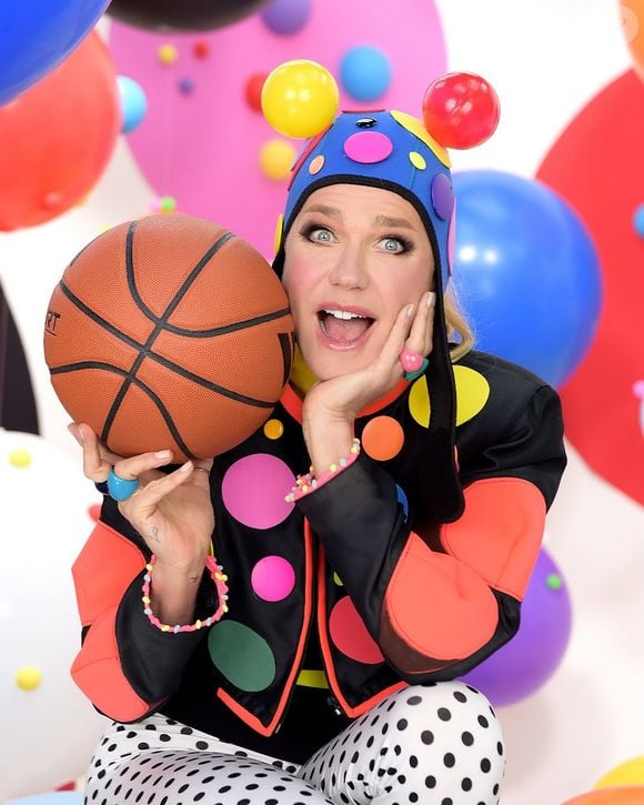 Xuxa lança XSPB 14 e surpreende com referência a passado conturbado em animação