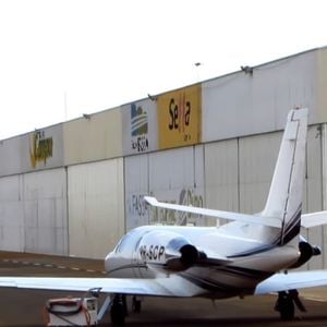 Zezé Di Camargo utiliza um jatinho particular modelo Cessna Citation Bravo para cumprir sua agenda de shows pelo Brasil com mais agilidade