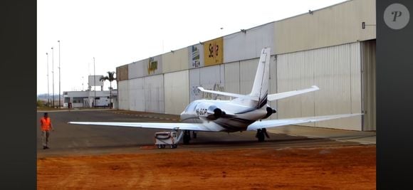 Zezé Di Camargo utiliza um jatinho particular modelo Cessna Citation Bravo para cumprir sua agenda de shows pelo Brasil com mais agilidade