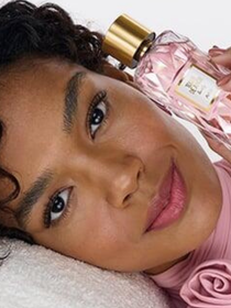 Encontrei na Avon o perfume que minha avó usava nos anos 60 repaginado, e ele se tornou um dos meus favoritos neste Outono