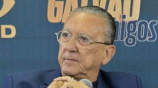 O que aconteceu com Galvão Bueno? Após susto e internação no Natal, narrador entrega estado de saúde: 'Foram duas semanas de...'