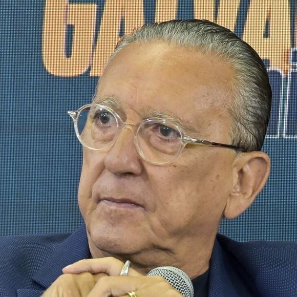 Galvão Bueno detalha estado de saúde após internação: 'Foram duas semanas de...'