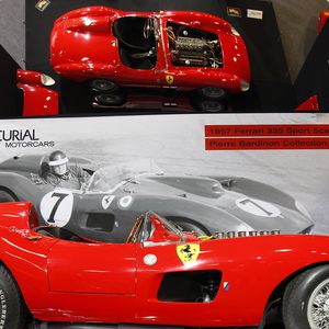 Equipado com motor V12 e cerca de 390 cavalos de potência, o Ferrari 335 S Spider Scaglietti ultrapassava os 300 km/h nos anos 1950