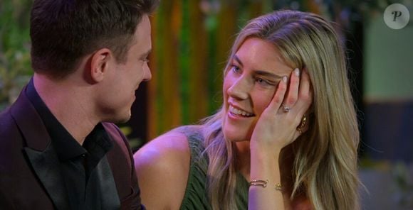 Tensão nos bastidores – Conversas sobre política criaram rachas entre os casais finalistas.