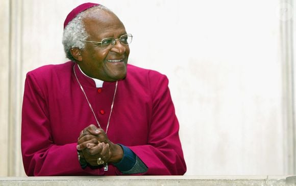 Desmond Tutu presidiu a Comissão da Verdade e Reconciliação da África do Sul a partir de 1996, órgão que investigou violações de direitos humanos cometidas durante o apartheid