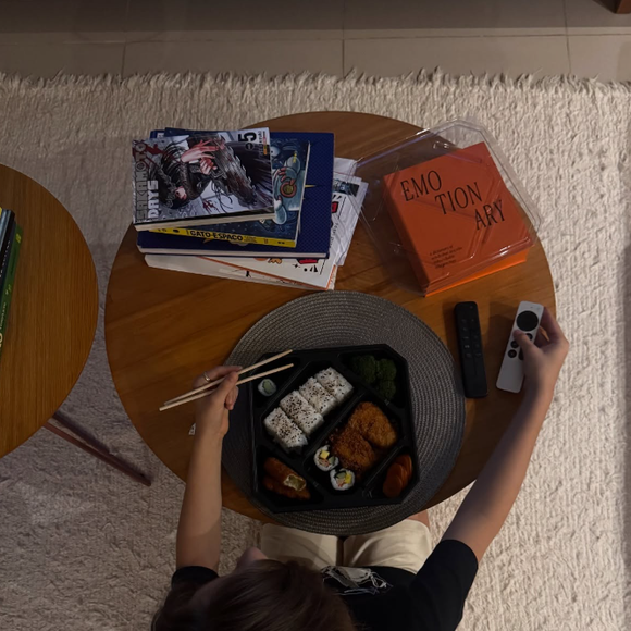 Filho de Sandy e Lucas Lima, o pequeno Theo surgiu em fotos inéditas na web, nesta terça-feira (24).