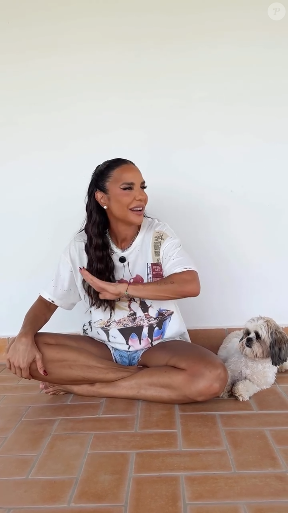 Ivete Sangalo sobre piso de cerâmica de sua nova mansão: ‘A primeira memória é a do chão frio, com tijolinhos de cerâmica, exatamente como este’