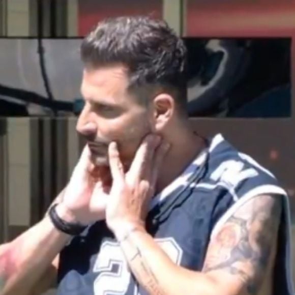 ‘BBB 26’: Henri Castelli teve uma segunda convulsão quando retornou para a casa