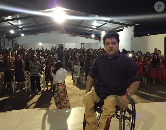 Welington Camargo é um cantor gospel, irmão de Zezé Di Camargo e Luciano.