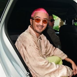 Responsável por agitar a festa, o DJ Felipe Mar foi mais irreverente em sua escolha de look