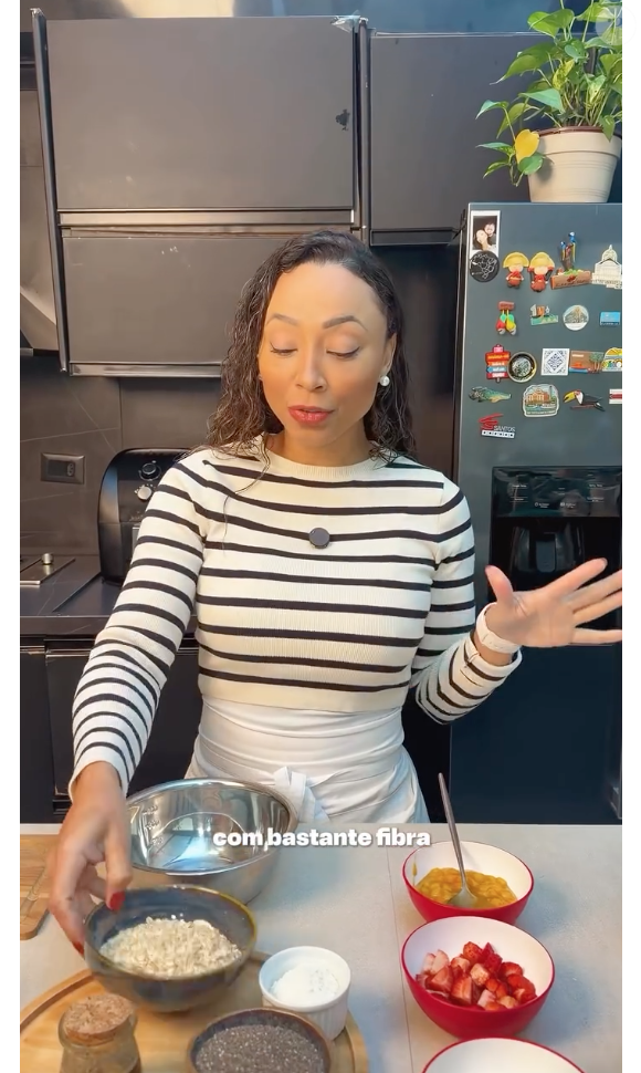 Michele Crispim, campeã do 'MasterChef Brasil', ensinou uma receita de pudim de chia em seu Instagram