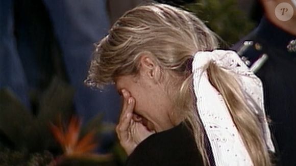 Velório de Ayrton Senna: Adriane Galisteu e Xuxa não se encontraram, pois a na época já apresentadora chegou ao local após a saída da namorada do piloto