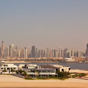 As mansões erguidas na Jumeirah Bay Island seguem um perfil reservado e ultraprivado, característica que atrai milionários e celebridades do mundo inteiro