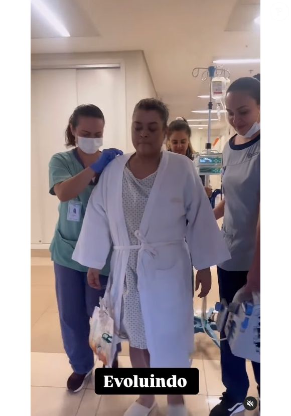Na última sexta-feira (10), Preta Gil emocionou ao aparecer andando em um vídeo pela primeira vez após a cirurgia