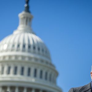 Chuck Norris e Donald Trump: Em 2021, manifestantes invadiram o Capitólio, nos EUA, em apoio à Donald Trump.