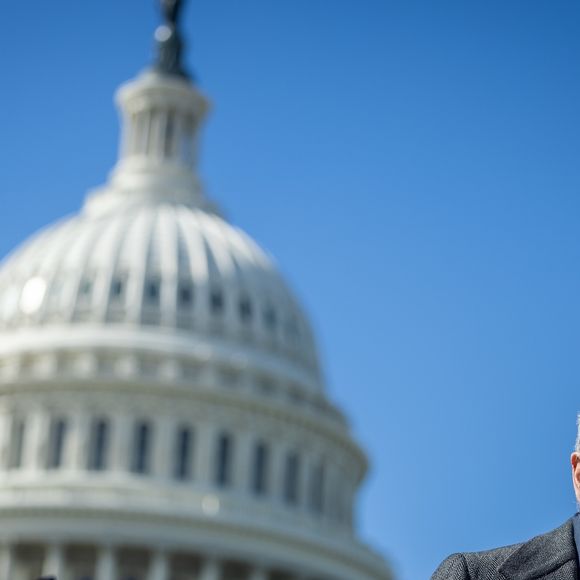 Chuck Norris e Donald Trump: Em 2021, manifestantes invadiram o Capitólio, nos EUA, em apoio à Donald Trump.