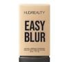A base Easy Blur da Huda Beauty tem tons são muito naturais e seu acabamento é precioso