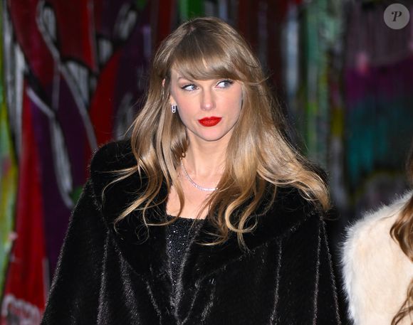 Assim como nas teorias de Sigmund Freud, as canções de Taylor Swift revelam como amar também significa lidar com perdas e inseguranças
