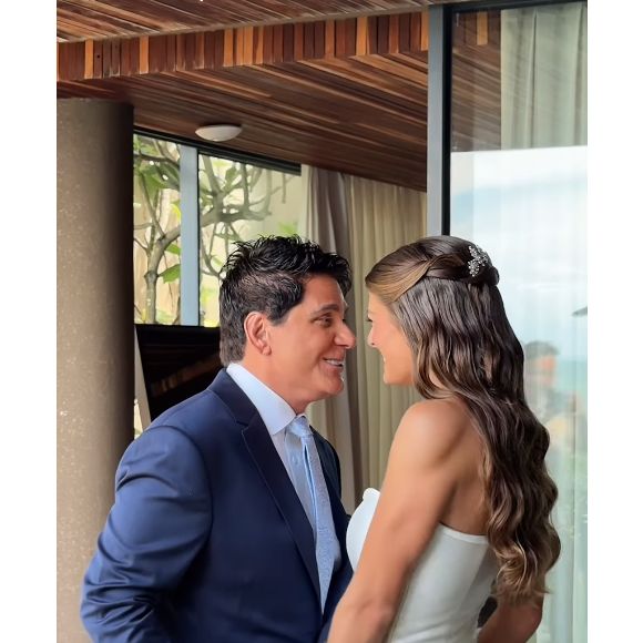 A filha de César Filho também ganhou muitos elogios em um vídeo mostrando seu vestido na web